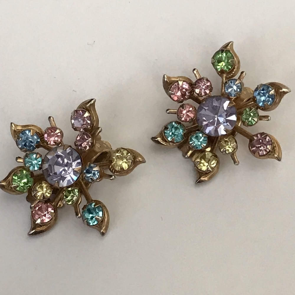 Vintage clip flower rhinestone earrings